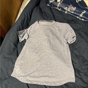 lululemon athletica Heathered Light Gray Short Sleeve Tee